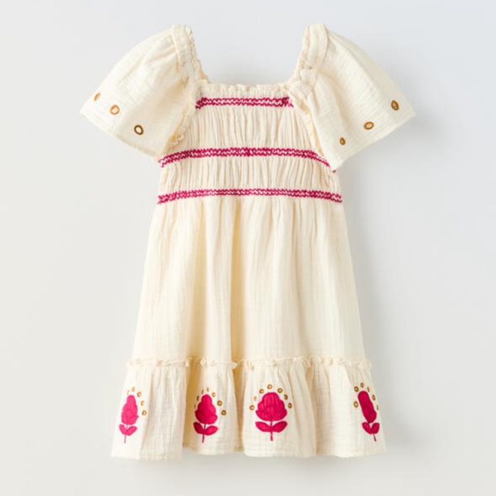 NWT Zara size 6 dress 
Gorgeous for your little one!